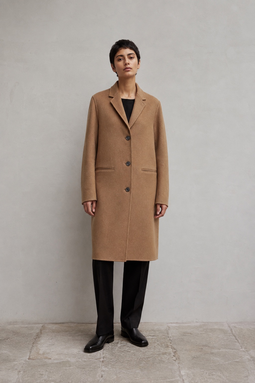Camel wool coat with dark buttons